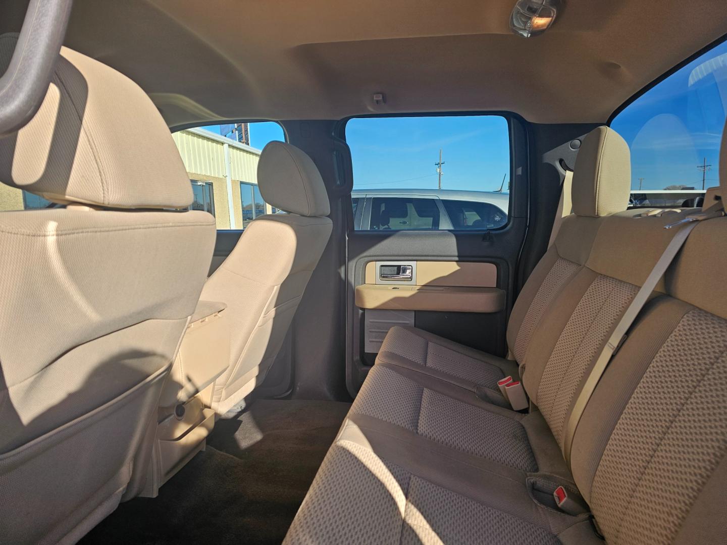 2011 TAN Ford F-150 FX2 SuperCrew 5.5-ft. Bed 2WD (1FTEW1CM3BK) with an 3.7L V6 DOHC 24V engine, 4-Speed Automatic transmission, located at 533 S Seven Points BLVD, Seven Points, TX, 75143, (430) 255-4030, 32.313999, -96.209351 - Photo#5